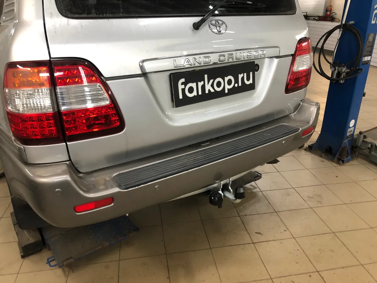 Фаркоп Galia для Toyota Land Cruiser J100 VX 1998-2008 T050A в Рязань Фаркоп Galia для Toyota Land Cruiser J100 VX 1998-2008 T050A в Рязань