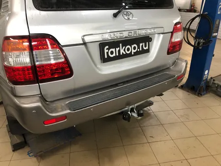 Фаркоп Galia для Toyota Land Cruiser J100 VX 1998-2008 T050A в Рязань