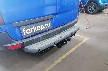Фаркоп Steinhof для Volkswagen Crafter 2006-2016 (для а/м со ступенькой) V-033 в Рязань
