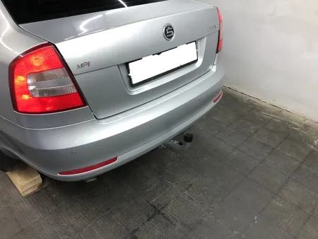 Фаркоп Galia для Skoda Octavia (лифтбек, универсал, вкл. Scout) 2005-2013 S086C в Рязань