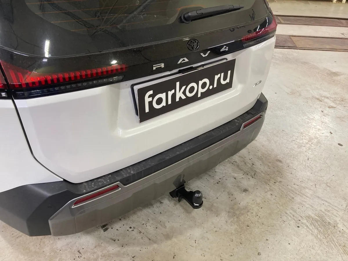 Фаркоп Berg для Toyota RAV4 2025- F.5717.002 в Рязань Фаркоп Berg для Toyota RAV4 2025- F.5717.002 в Рязань