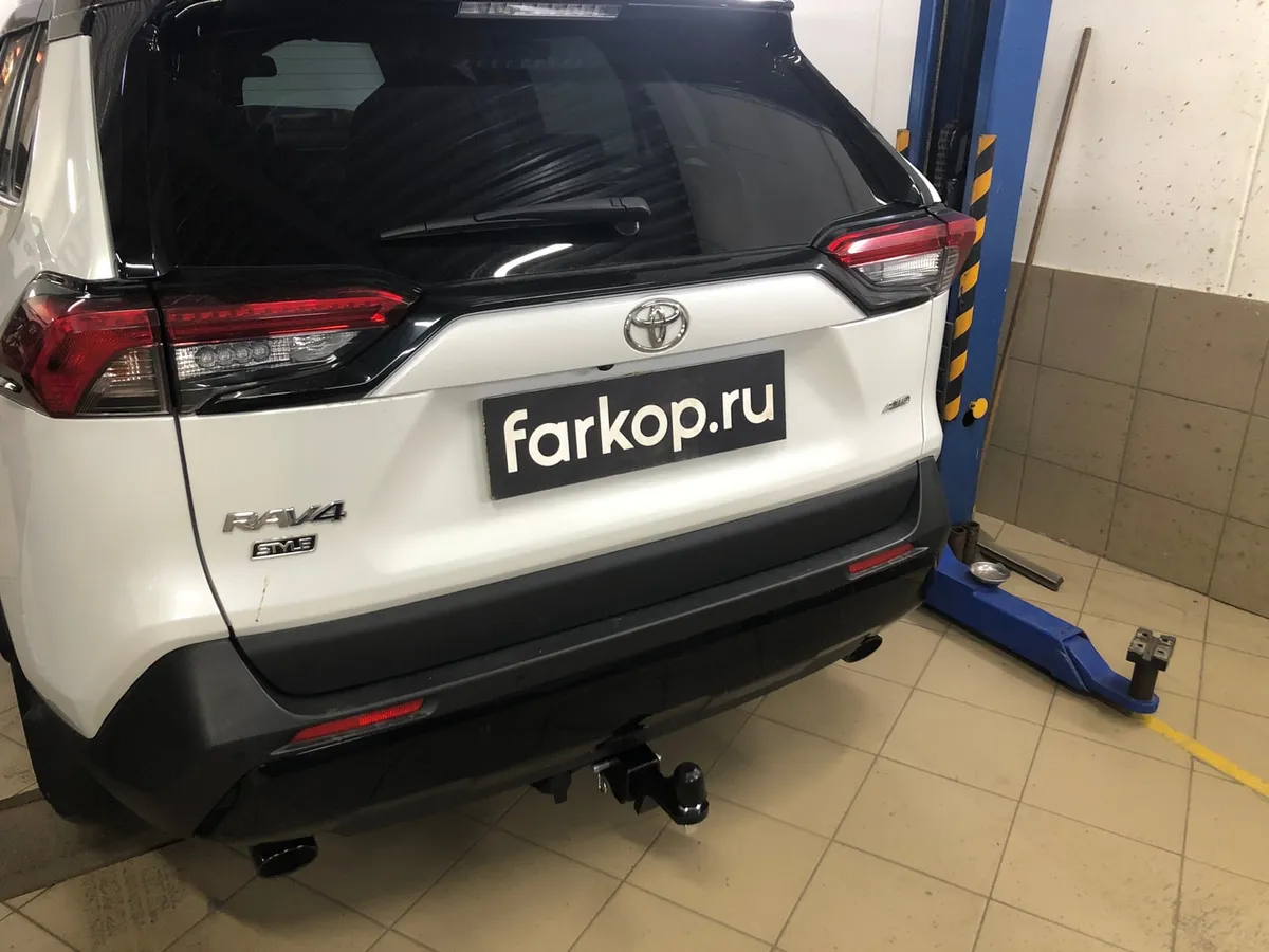 Фаркоп Berg для Toyota RAV4 2019- F.5717.002 в Рязань Фаркоп Berg для Toyota RAV4 2019- F.5717.002 в Рязань