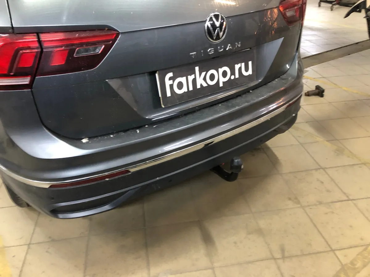 Фаркоп Galia для Volkswagen Tiguan 2017- V069V в Рязань