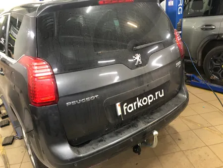 Фаркоп Galia для Peugeot 5008 2010-2016 C051A в Рязань